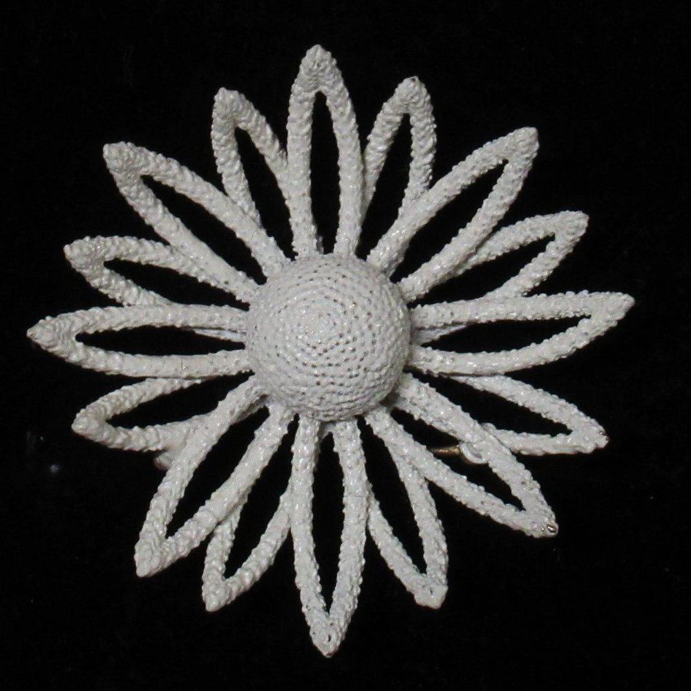 Vintage Trifari White Flower Pin Brooch Signed